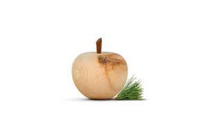 ZirbenErlebnis Geschenkbox #1: Zirbenkissen (17x29cm), Zirbenwürfel-Set, Zirbenapfel + 1L Misura-Karaffe